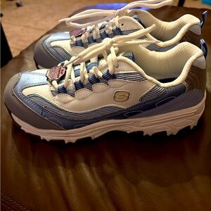 Skechers safety shoes